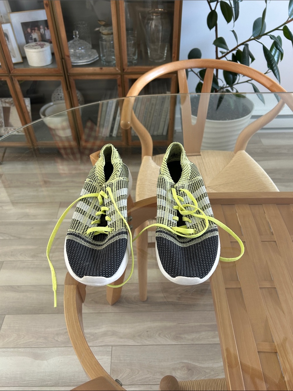 Adidas Women's Sneakers in Blue/Gray and Neon Yellow
